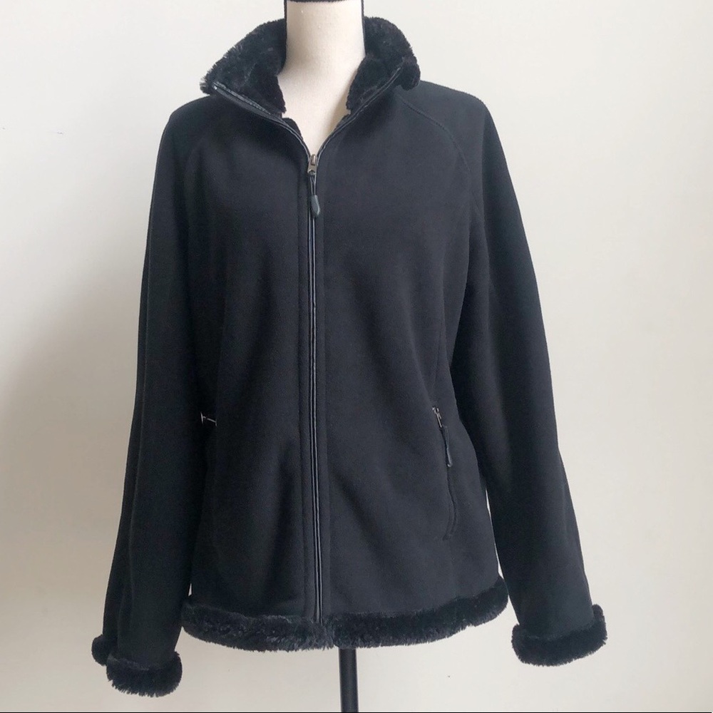 GreenTea Black Fleece Jacket with Faux Fur Trim